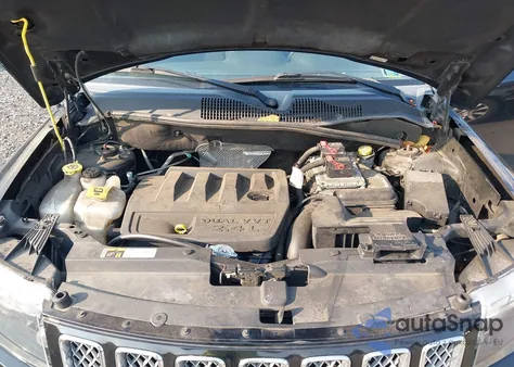 2016 Jeep Compass Latitude из США, поврежденный, VIN 1C4NJDEB6GD759310